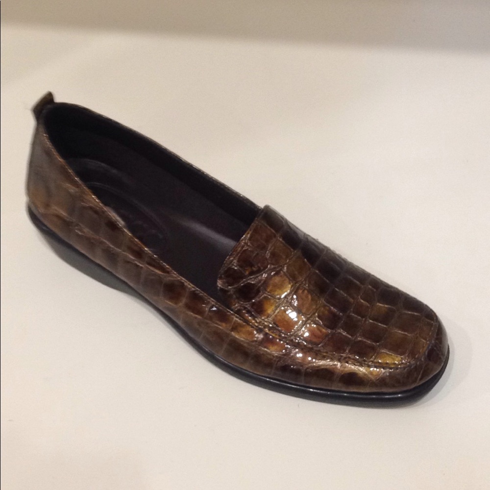 Flexx Bronze Crocco Patent Leather Print Loafer